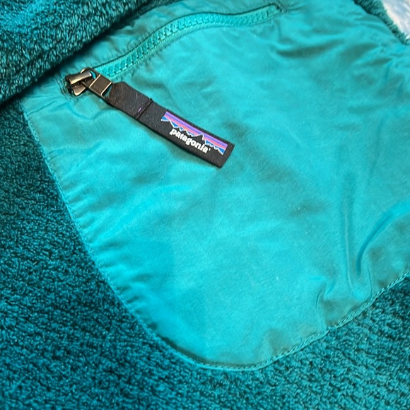 Patagonia 1/4 zip Fleece - Picture 2 of 6